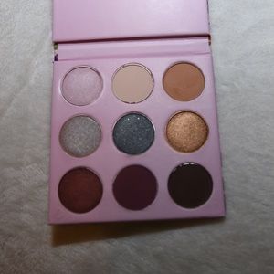 Winkylux eyeshadow palette